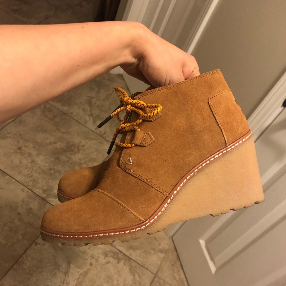 Toms Wedge heel shoes size 8